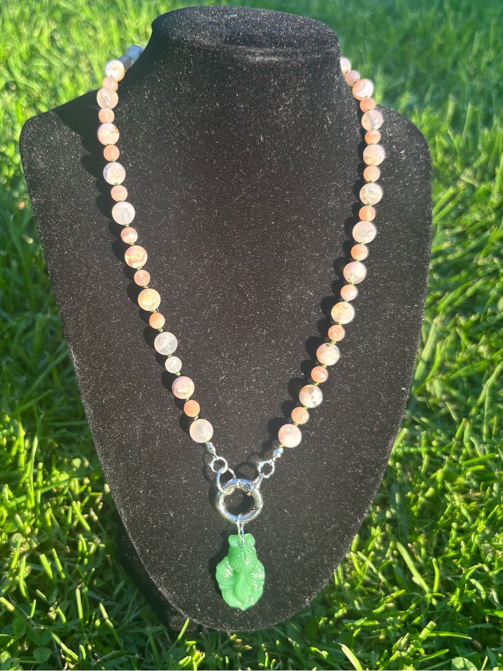 Flower agate, and Jade gemstone necklace.